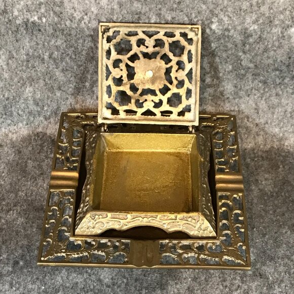 Vintage Brass Ashtray with Flip Top Cigarette Holder Box - Picture 2 of 10